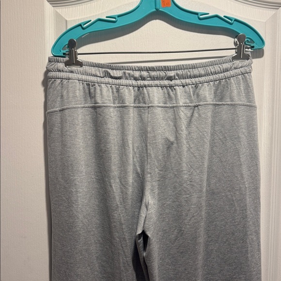 3-Lululemon Soft Jersey Straight-Leg Mid-Rise Pant - Picture 10 of 11